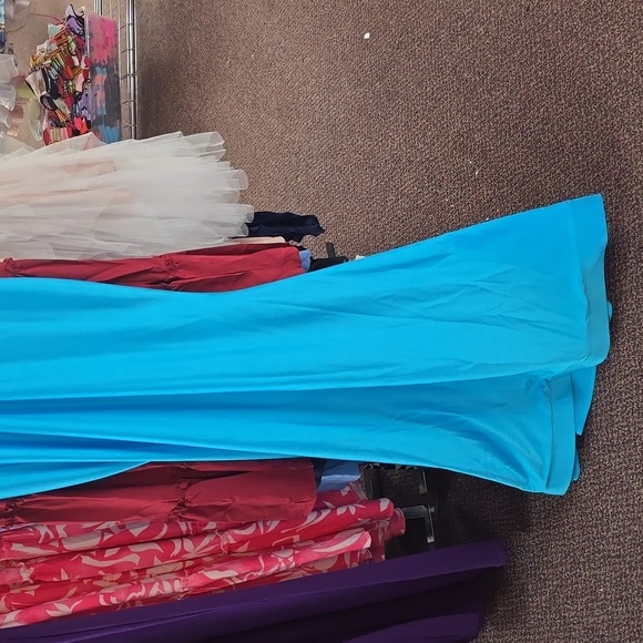 Turquoise Stretch Jersey Prom Dress - Picture 2 of 4